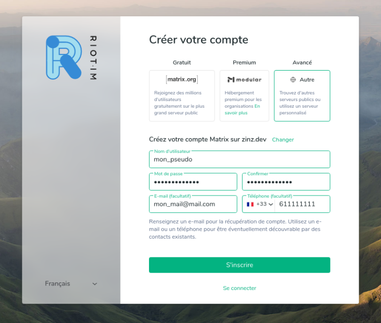 Formulaire de création de l'utilisateur. Seuls le pseudo et le mot de passe sont obligatoires, pas le mail ni le numéro de téléphone